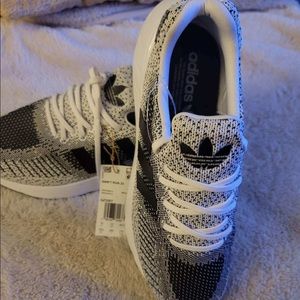 *NEVER WORN* Adidas Trainers!